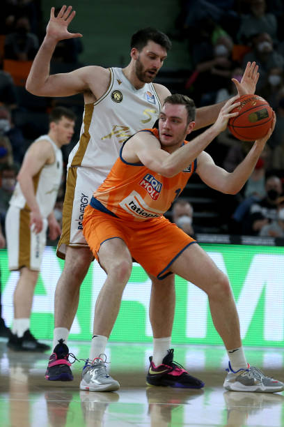 盲目下脚的 盲目下脚的